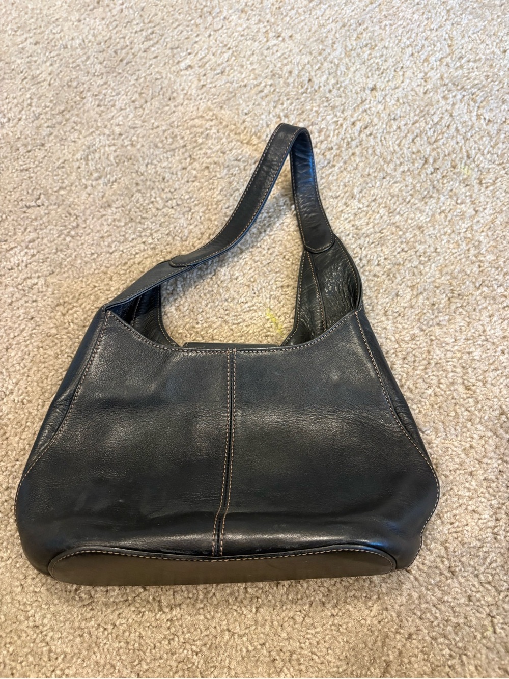 Kenneth Cole Vintage Black Leather Shoulder Bag
